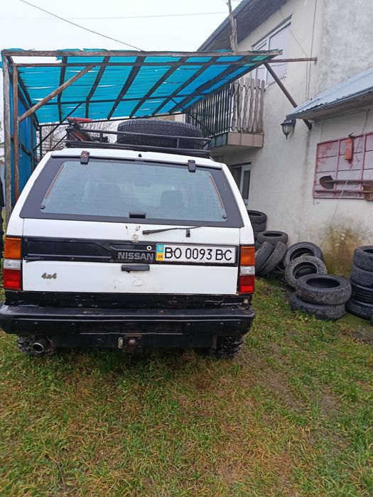 Nissan tirano 1 1988