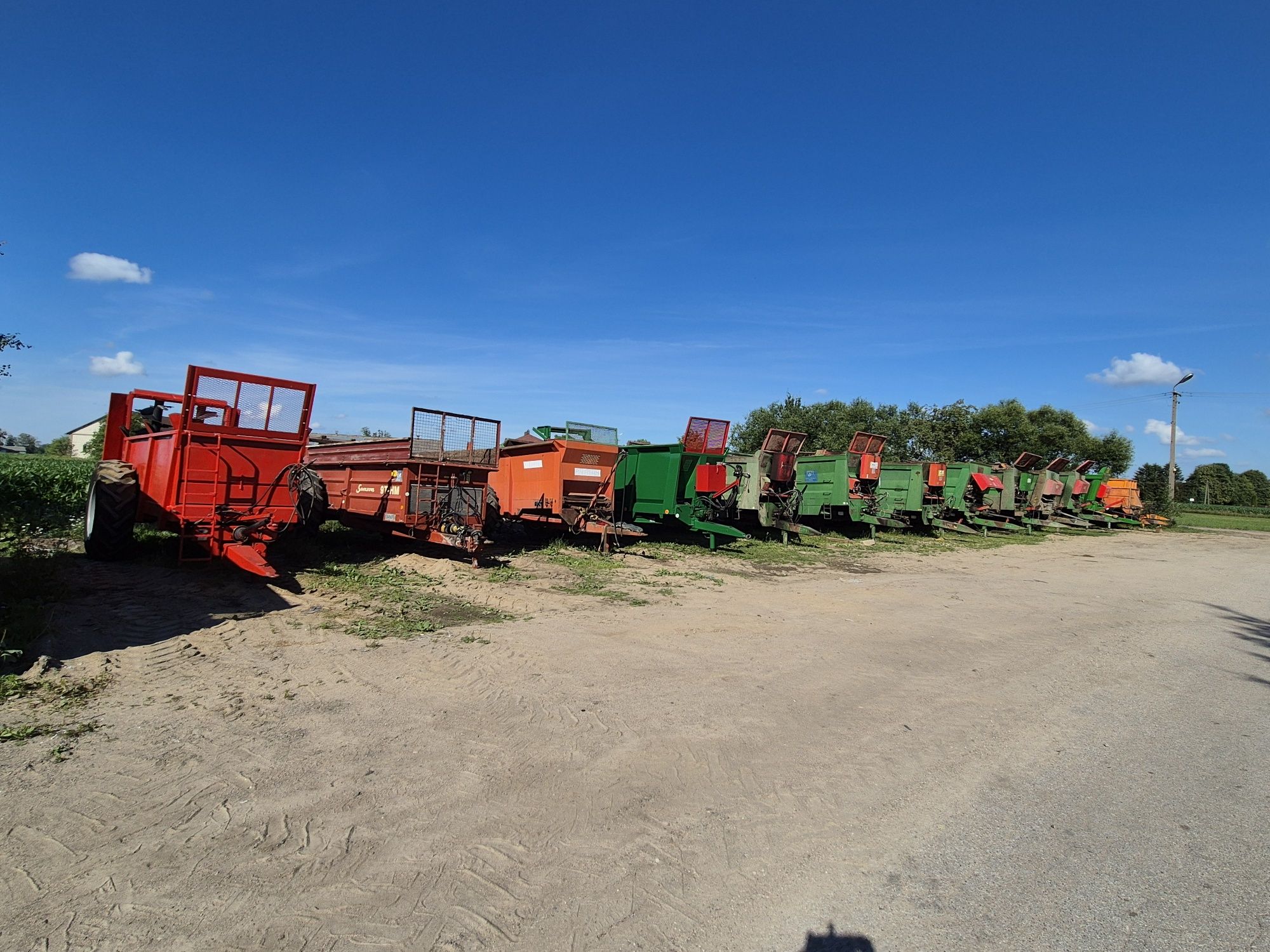 Wynajem Sprzętu Rozrzutnika Obornika,8-20 ton.Oraz wapna ,Transport .
