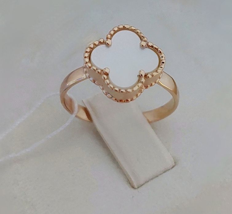 Золота каблучка "Конюшина Лайт" 585 проба нова