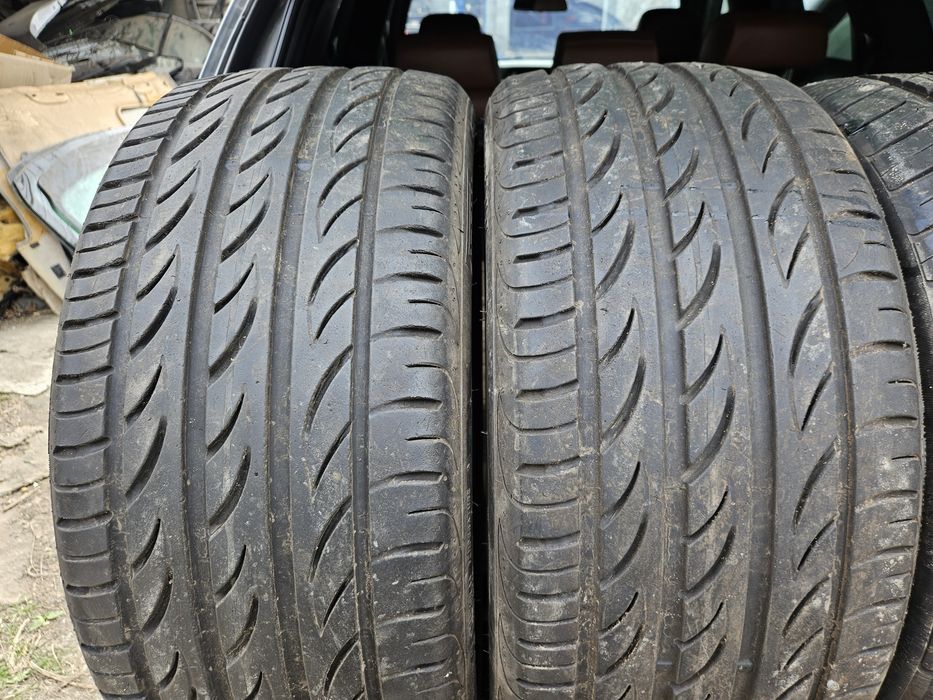 Пара  резины 245/35/19 Pirelli