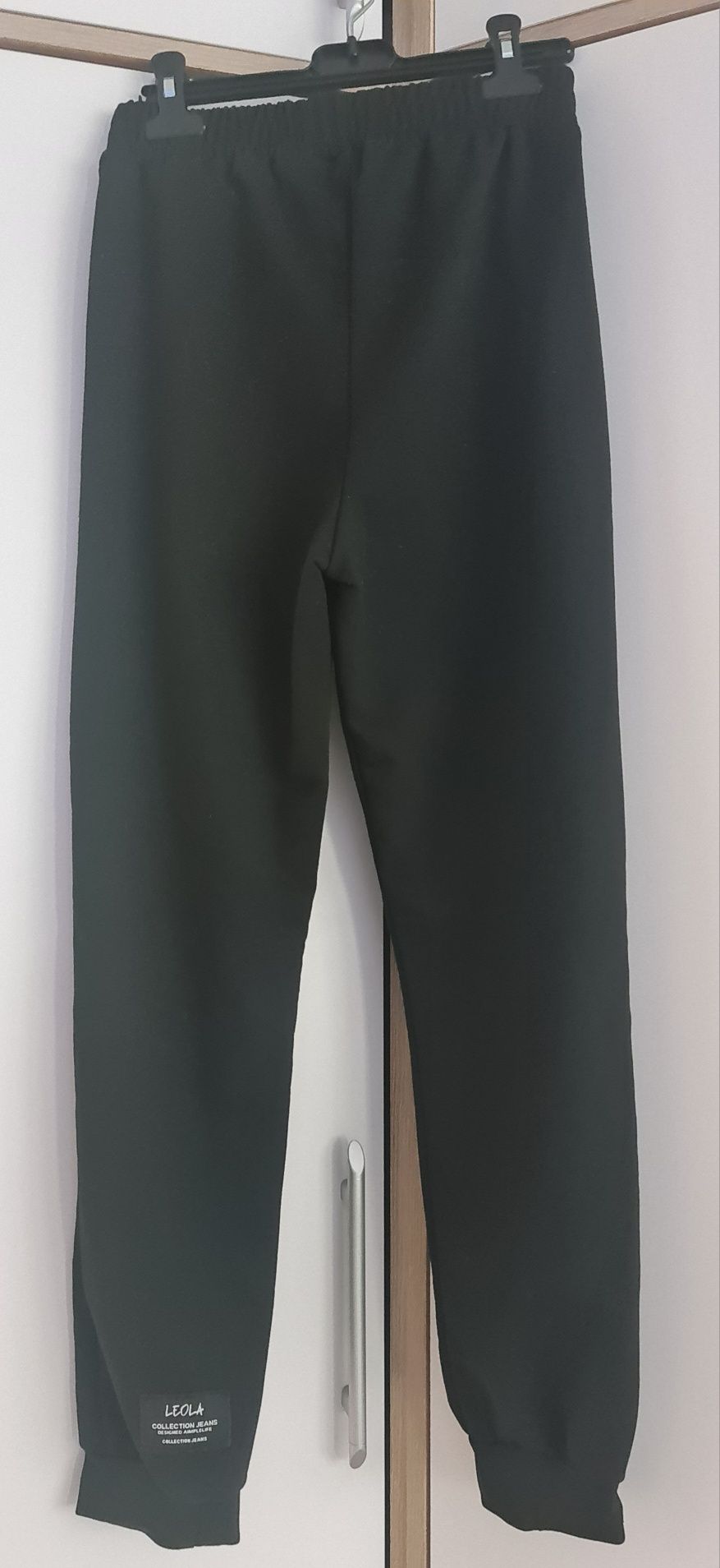 Nowy czarny dres