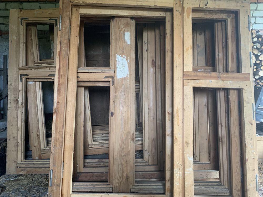 Нові дерев’яні віконні рами