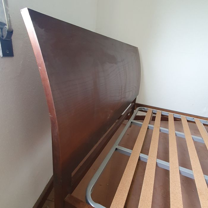 Cama casal + estrado