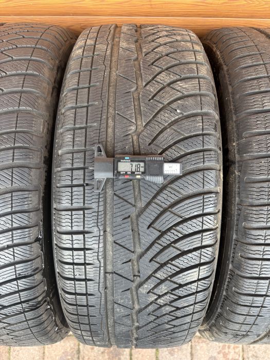 235/45/19 Michelin 4 opony zimowe 7.18mm
