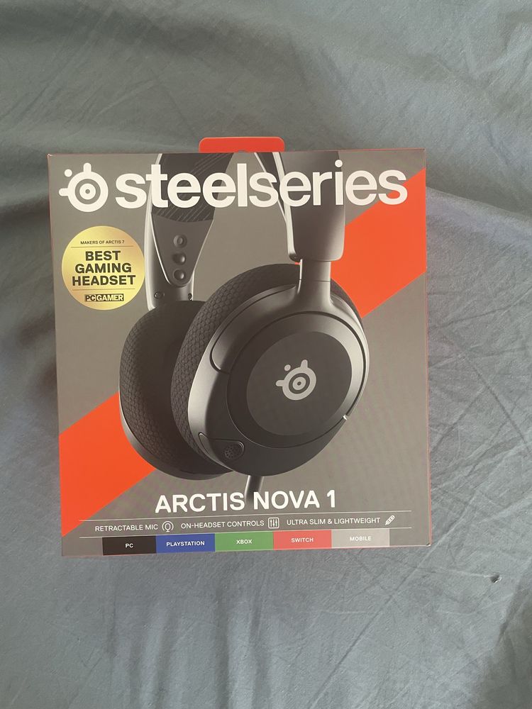 Sluchawki Steelseries Arctis Nova 1