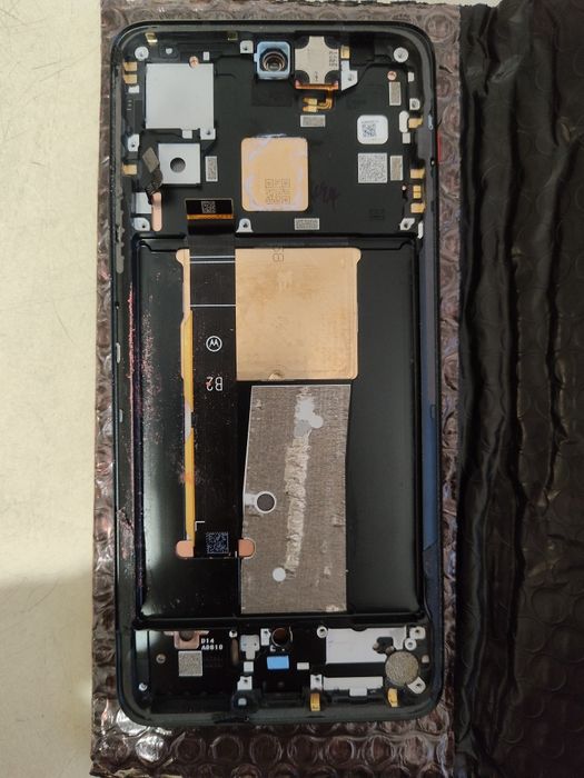 Ekran Motorola ThinkPhone XT2309-2 cały działający ze zbitą szybką