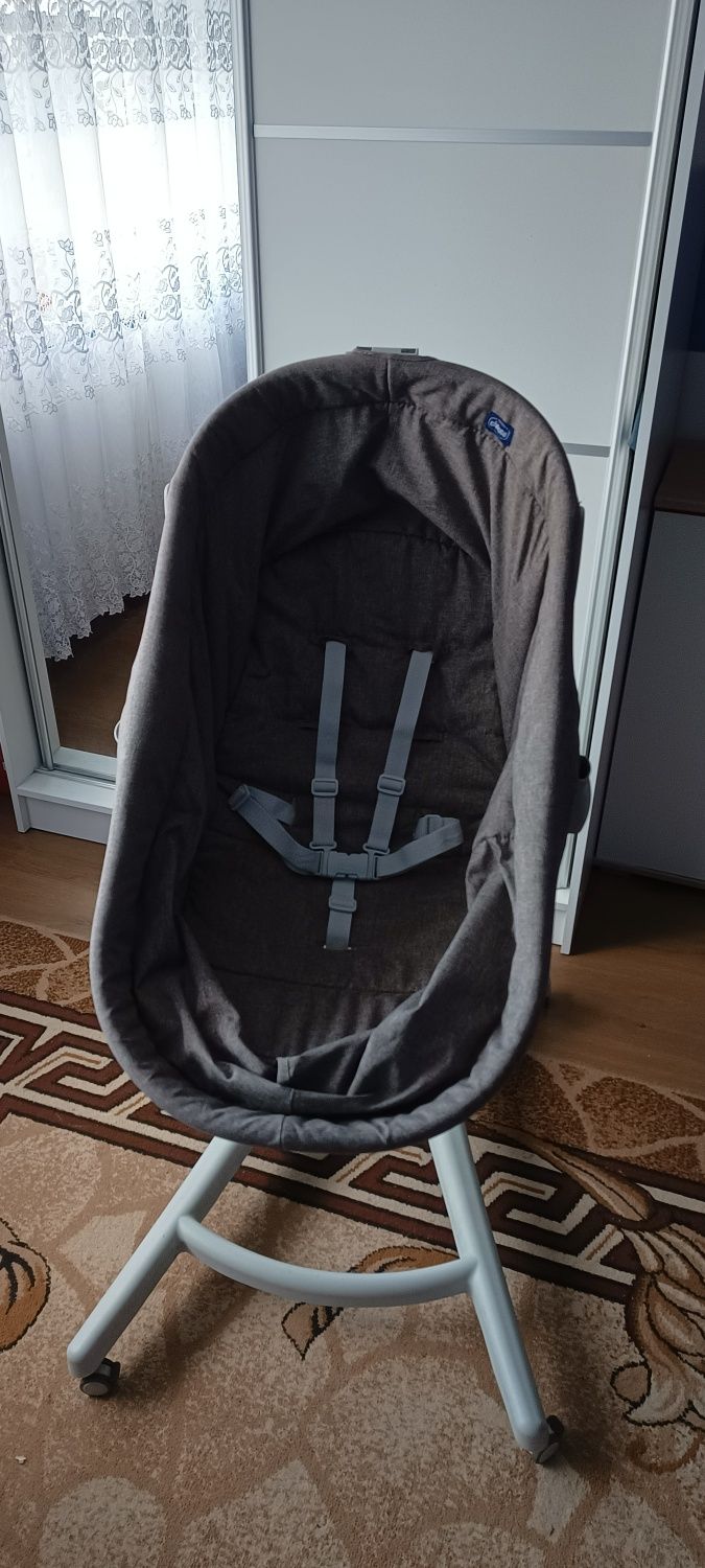 Chicco baby hug 4w1 plus tacka do karmienia