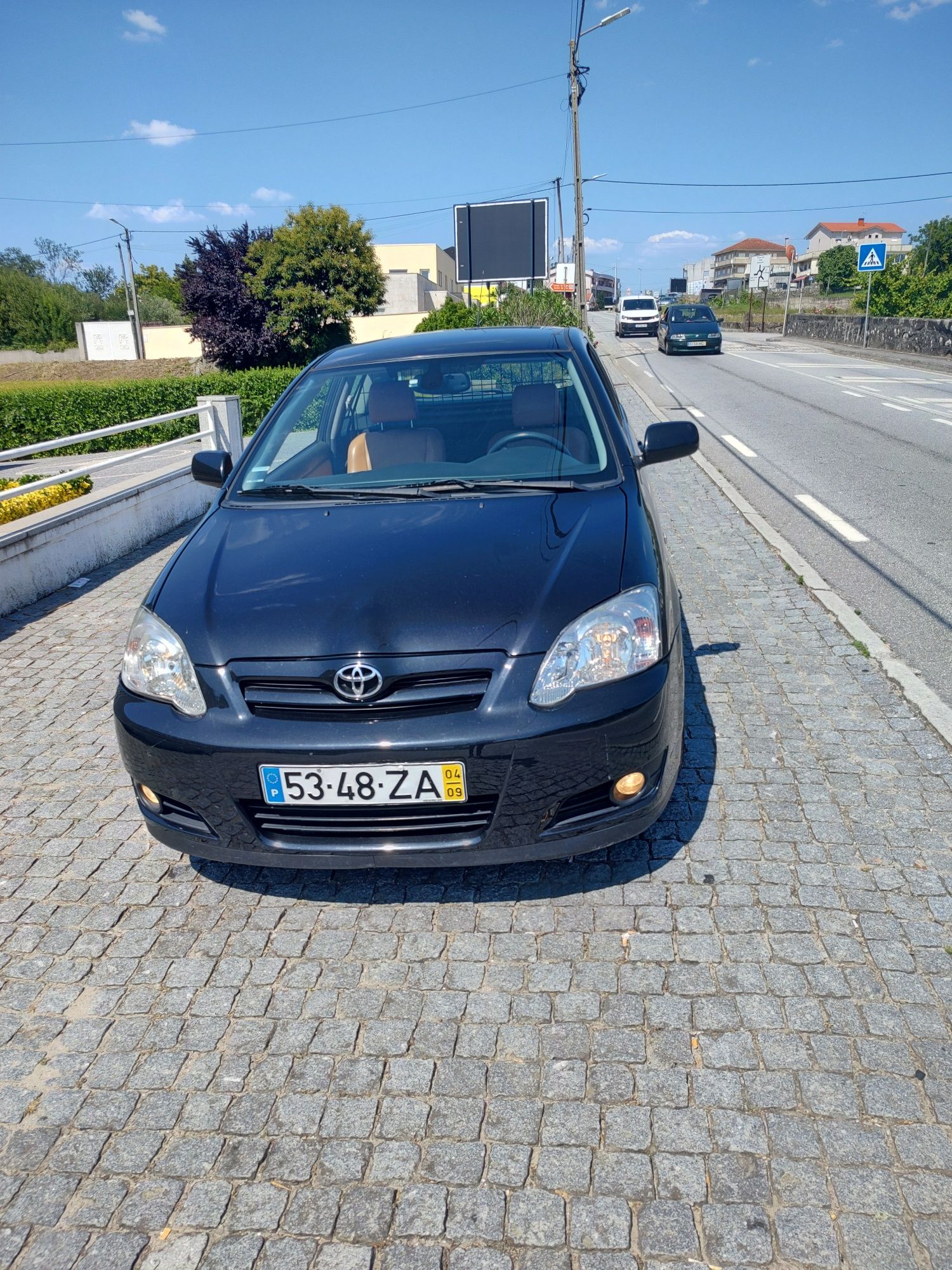 Corolla comercial 2004