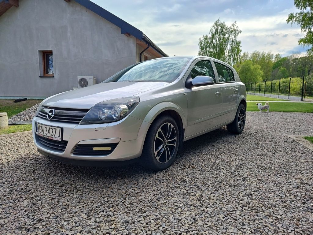 Opel Astra H 1.6 benzyna