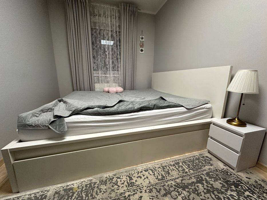 Sprzedam łóżko IKEA 180*200 z materacem