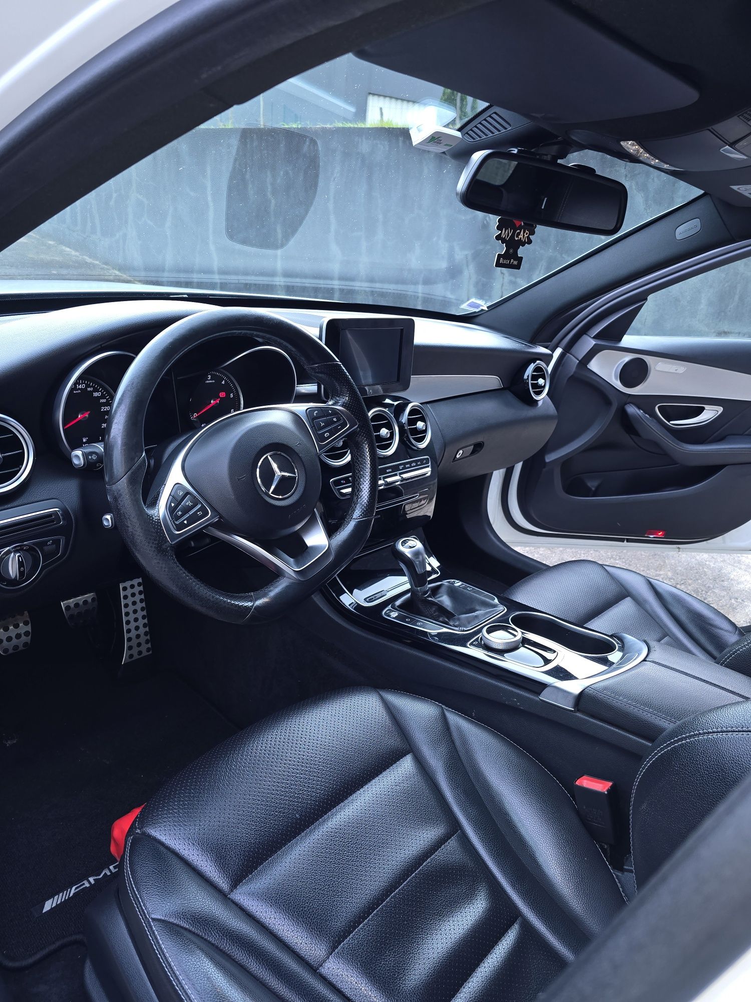 Mercedes benz c 200 amg