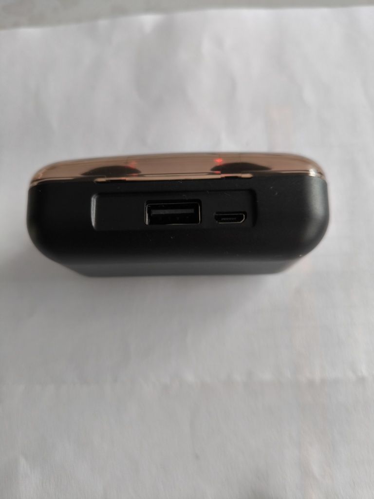 Słuchawki bezprzewodowe bluetooth, ładowalne etui, wyświetlacz LED