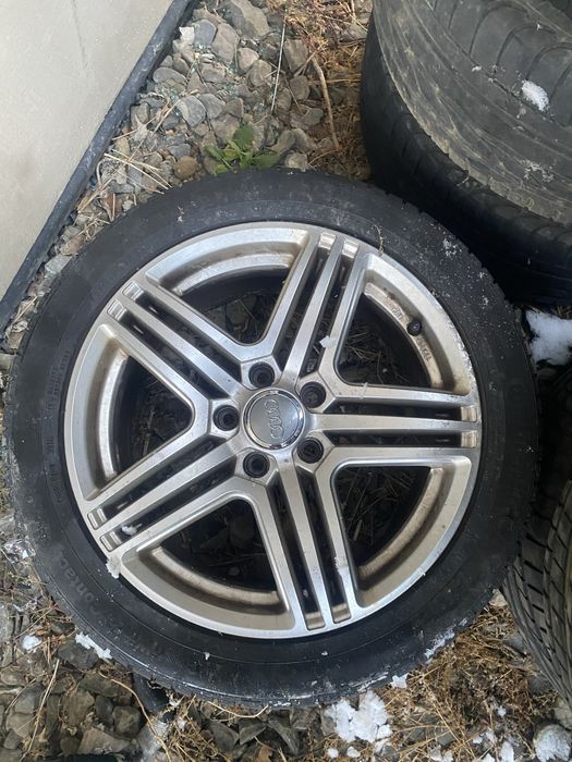 Komplet felg audi 235/45r17 et 45 zima