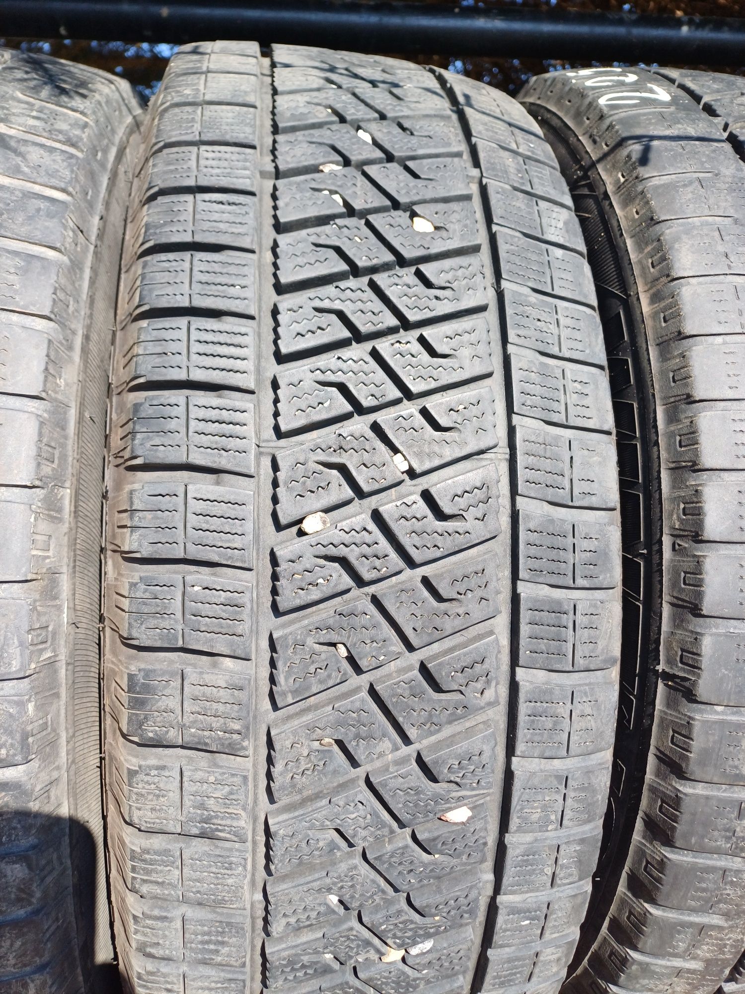 4 opony zimowe 225/65r16c LASSA 2022r