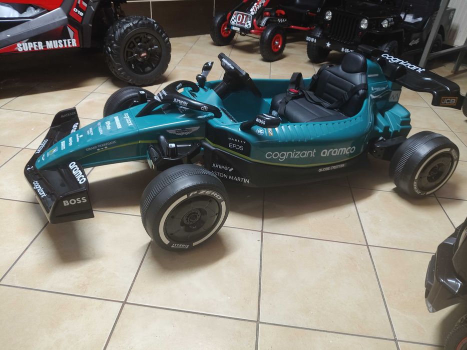 Samochód auto Formuła 1 Aston Martin na akumulator dla dzieci