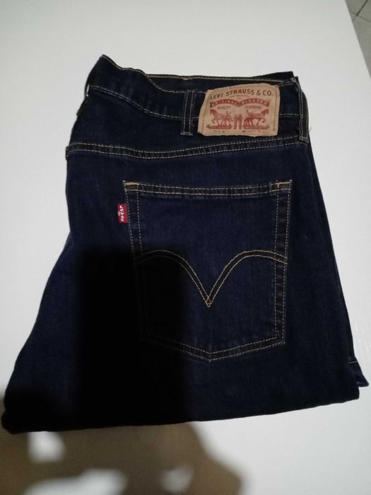 Calças Levi's tamanho 50