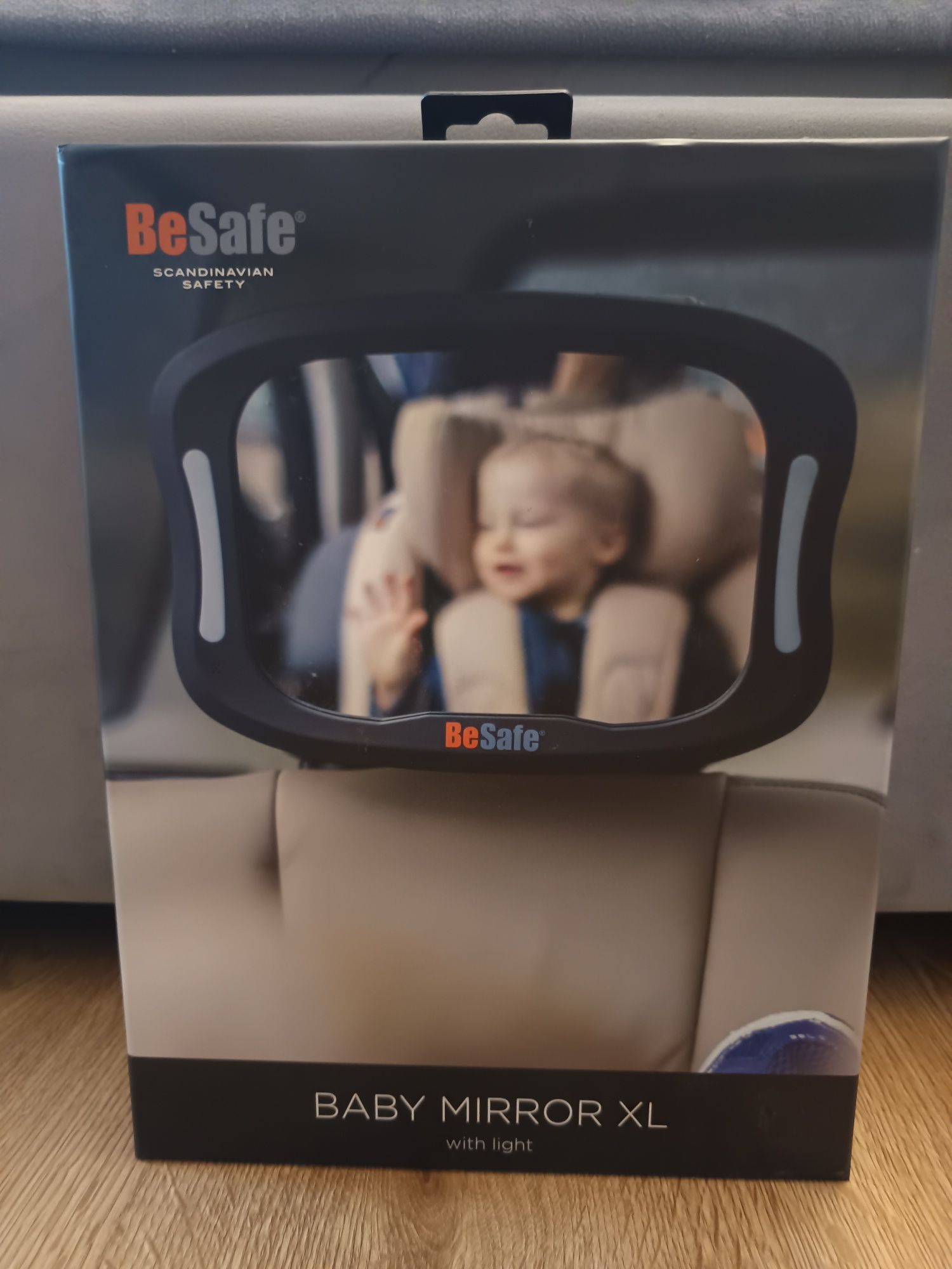 Lusterko do obserwacji dziecka BeSafe XL z lampką