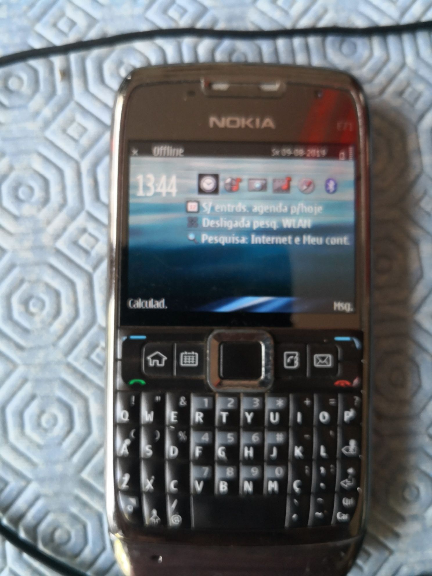 Nokia E71 cizento desbloqueado e a funcionar. Com livro de Instruções