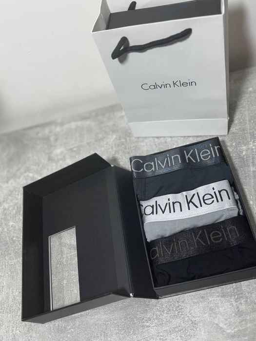 Подарочный набор Calvin Klein/Мужские трусы
Келвин Кляйн Люкс качество
