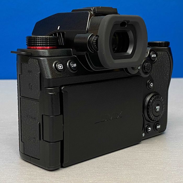 Panasonic Lumix DC-S5 II (24.2MP) + 20-60mm + 50mm f/1.8 - NOVA64170795877889122