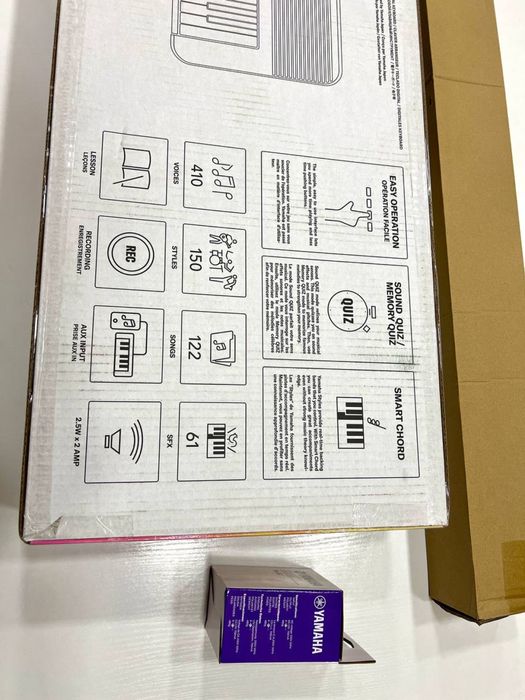 Синтезатор Yamaha PSR-E283 + стійка, блок живлення