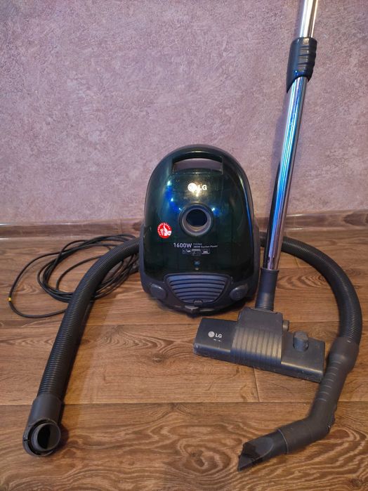 Пылесос LG-1600W