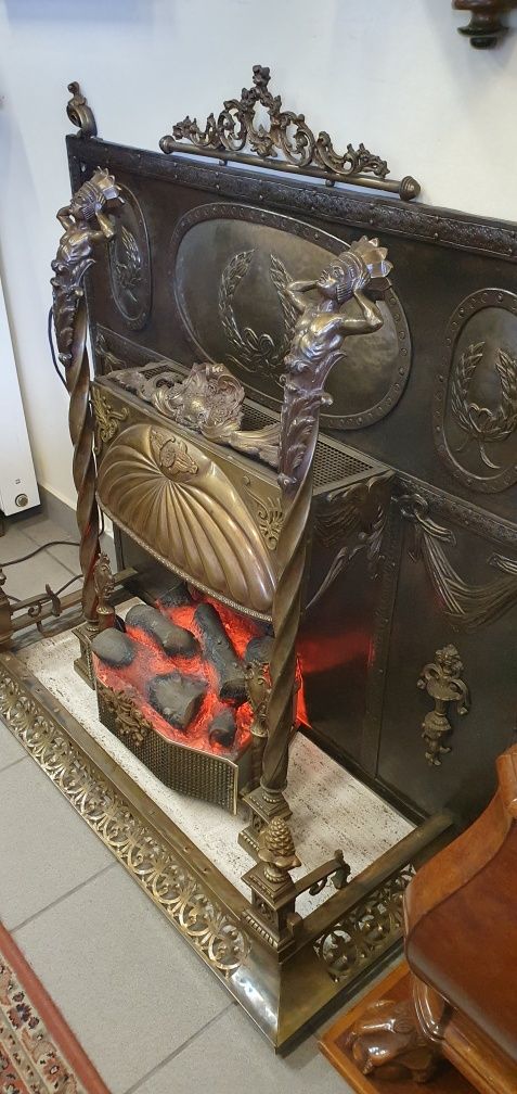 Mosiężny antyczny kominek elektryczny