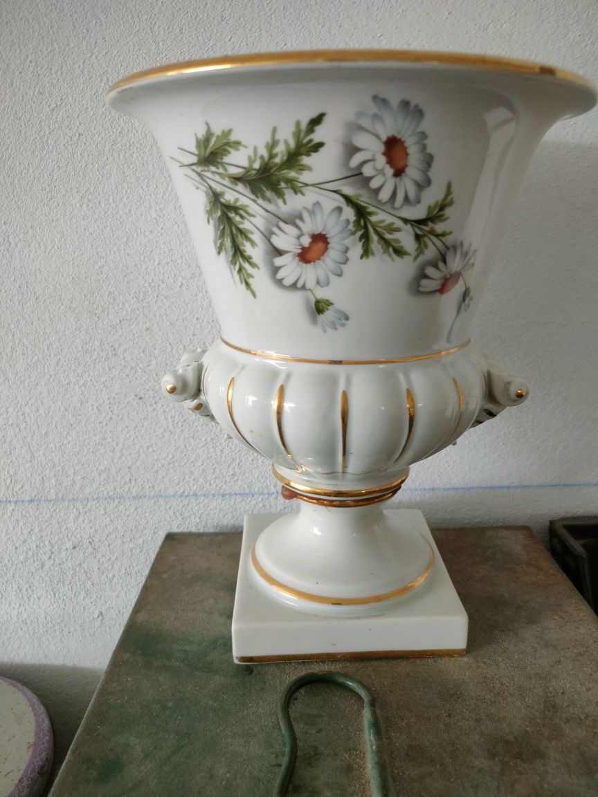 Vaso/jarra/pote para flores.