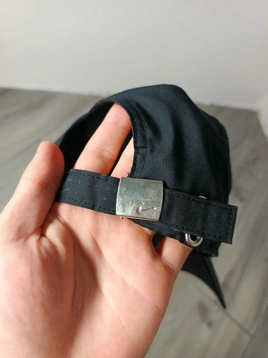 Чорна кепка Nike Metal Swoosh