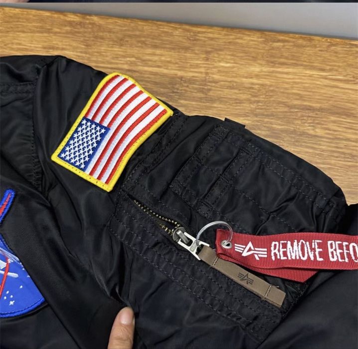 Бомбер Alpha Industries x Nasa