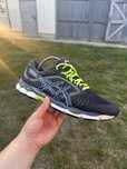Кросівки Asics.