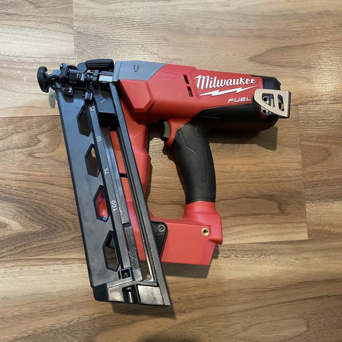 Gwoździarka milwaukee M18 CN16GA
