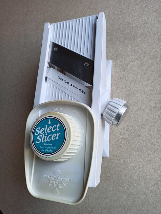 Слайсер измельчитель с плододержателем SELEKT SLICER