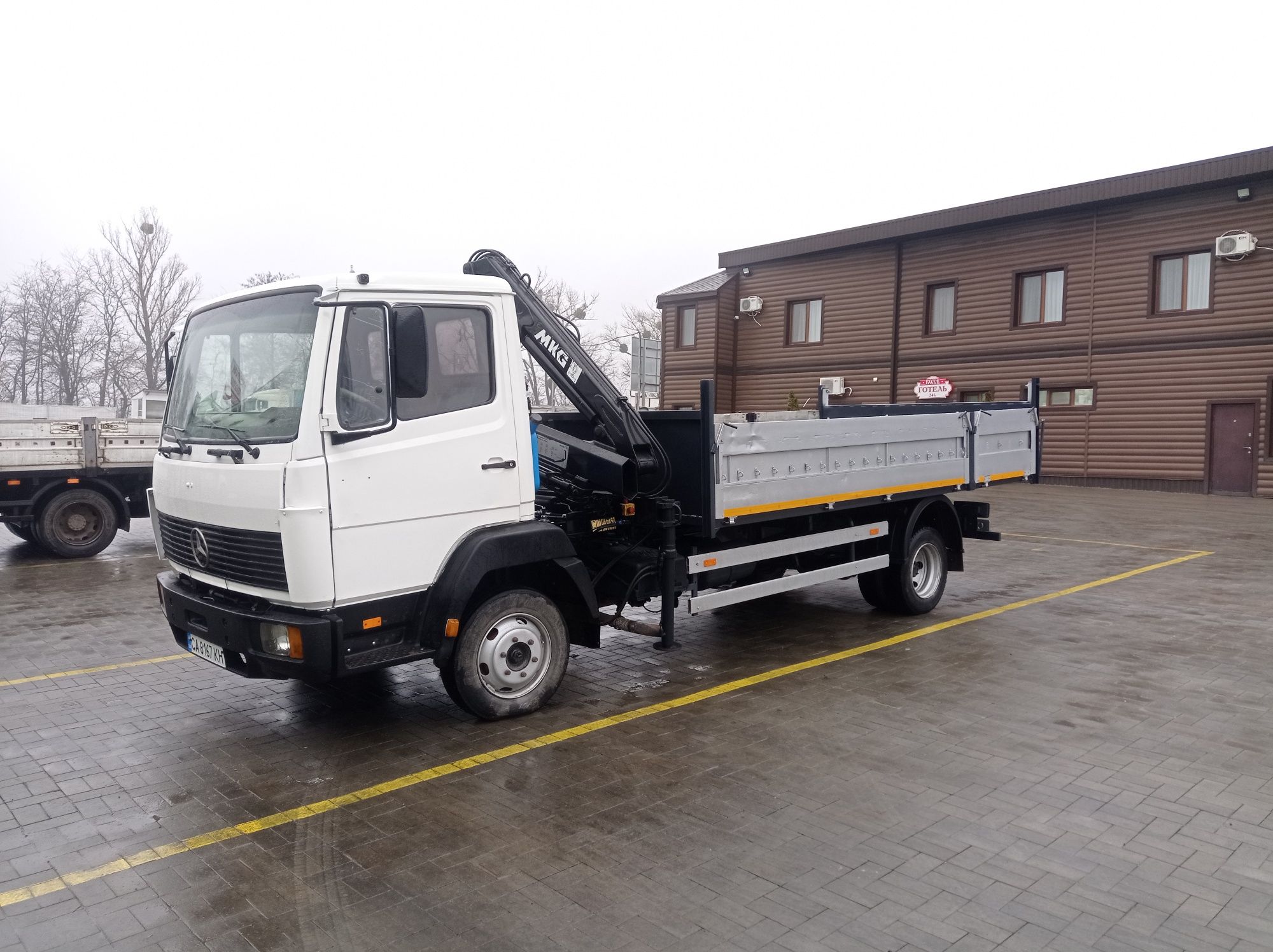Продам переобладнаю авто Мерседес 814 самоскид кран маніпулятор