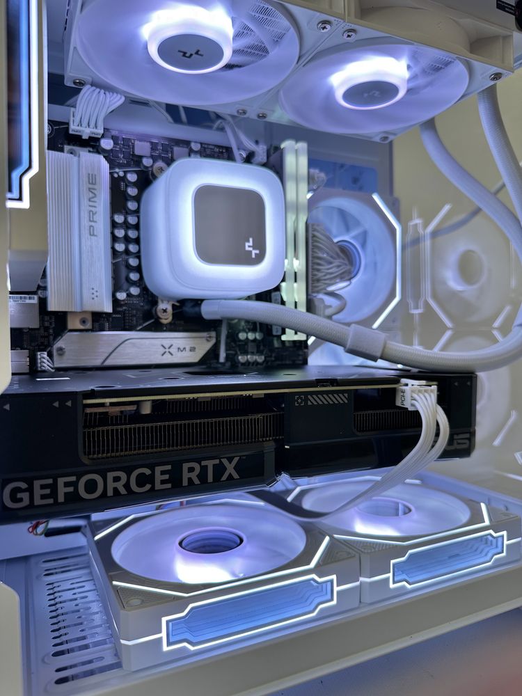 В наявності • ПК r7 7700 rtx4070 32 gb ddr5 ssd m2
