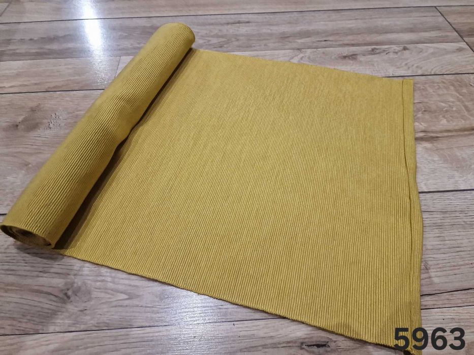 Bieżnik stołowy stan bdb (5963-50)