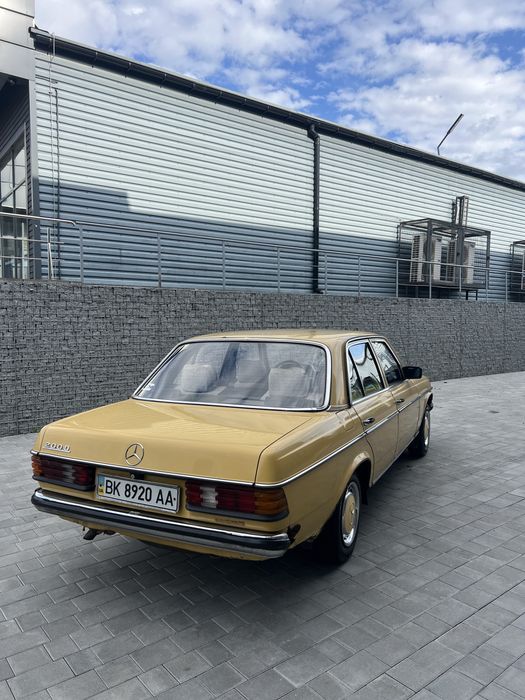 Мерседес     123