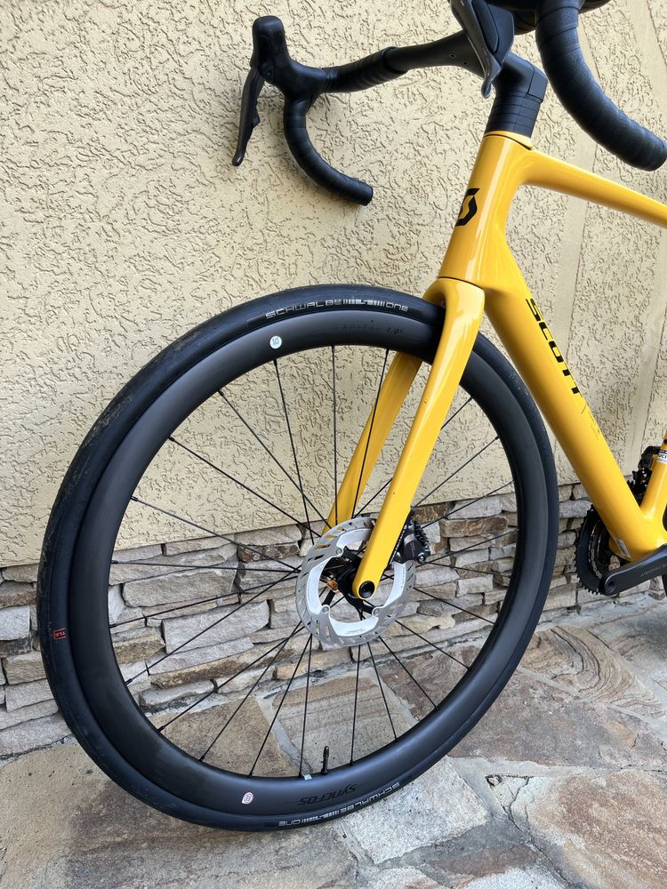 Карбоновий шосейний велосипед Scott Addict rc 10 2025