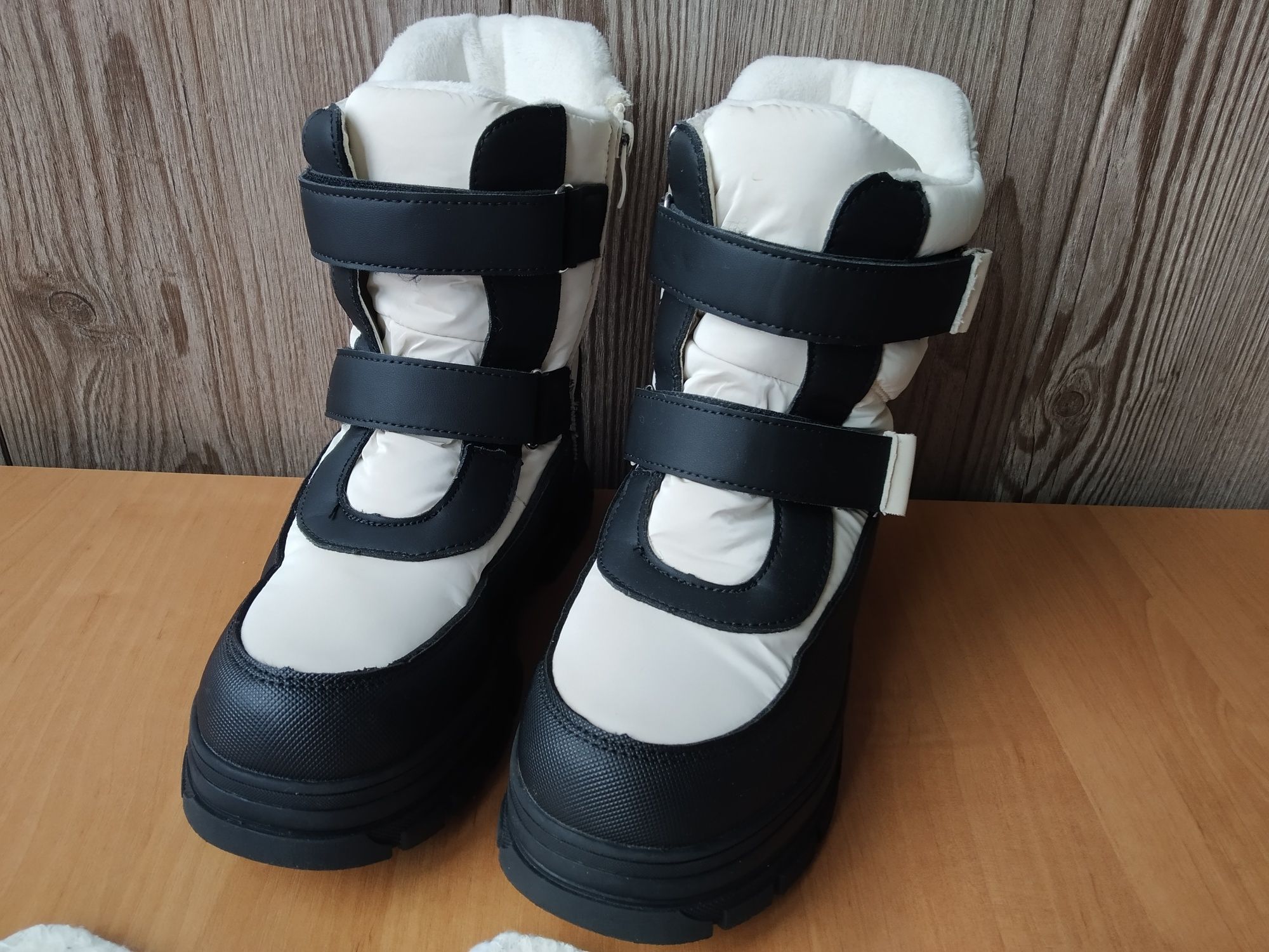 Зимові чоботи, ботинки для дівчинки 35р.