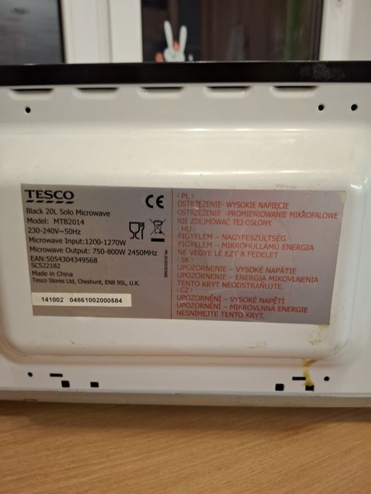 Mikrofala  z logo TESCO 40 zl
