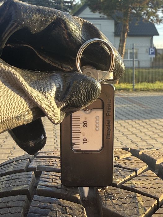 Opony zimowe 215/60R17 Vredestein Wintrac Pro 100V dot 23