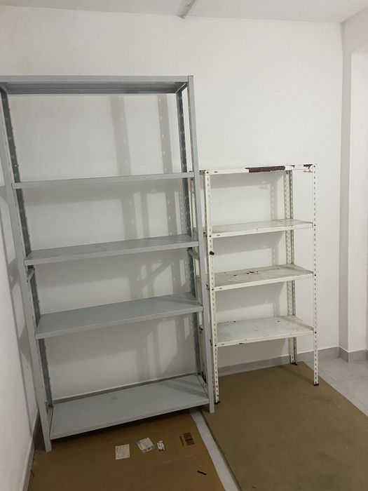 Alugo espaço junto praça touros Almeirim
