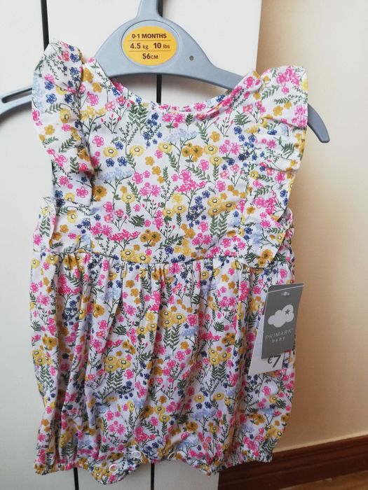 Macacão floral 56 cm