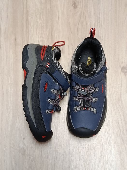 Sapatilhas caminhada Keen