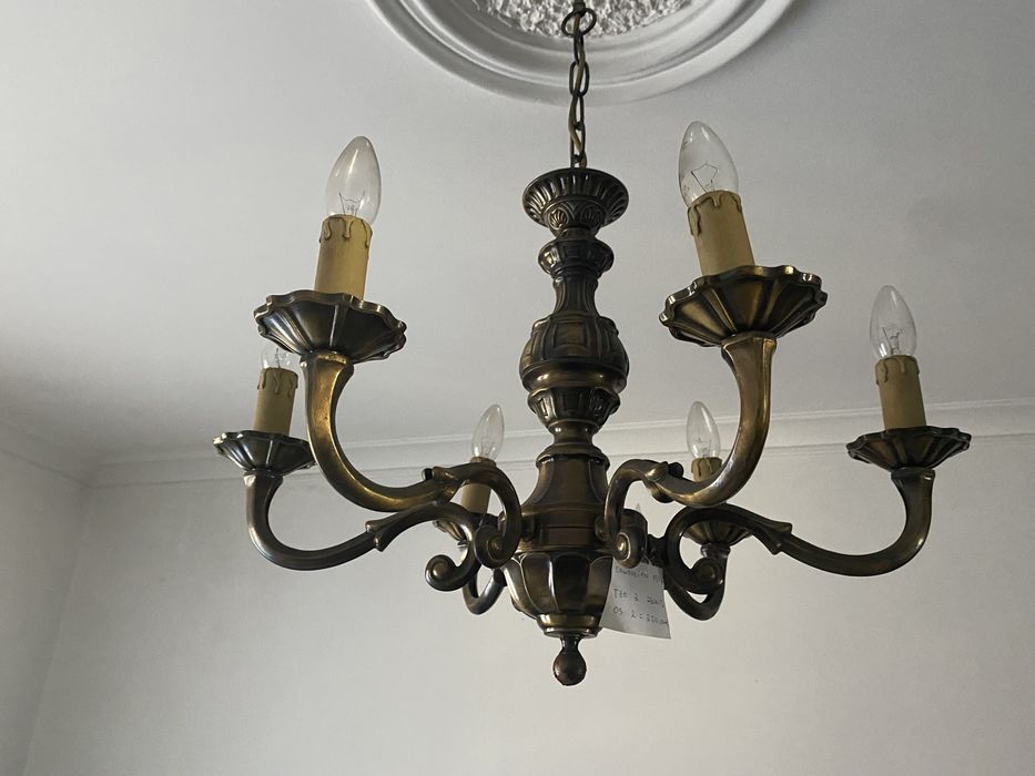 Dois Candeeiros Em Metal Com 6 Lâmpadas