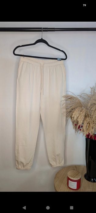 Luźne damskie kremowe dresy tezenis rozmiar m 38