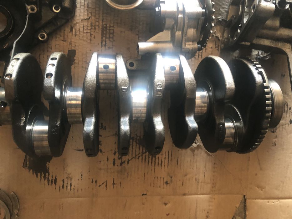 Поршня в зборі . колінвал на VAG B7 1.9 тді