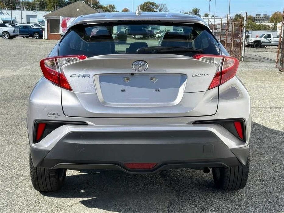 Toyota C-HR Limited      2019