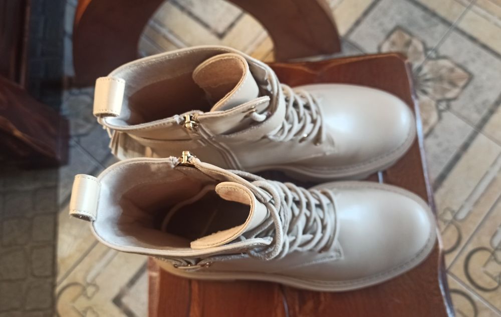 Черевики шкіряні жіночі 40р.