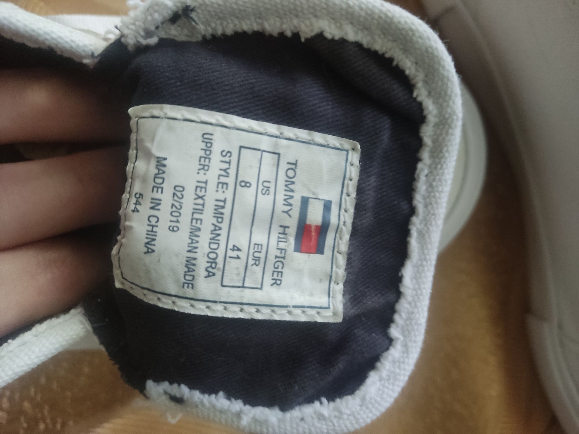 Кеды Tommy Hilfiger 41 белые